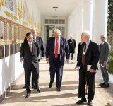 Trump, Petro make amends at White House after months of feuding